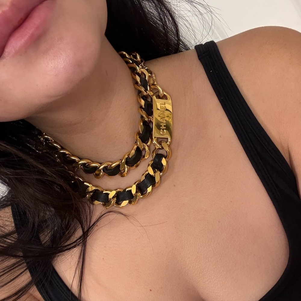 CHANEL Vintage Black‎ Leather Gold Chain Link Necklace/Belt